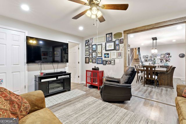 655 Old Driver Road, Whitesburg, GA 30185