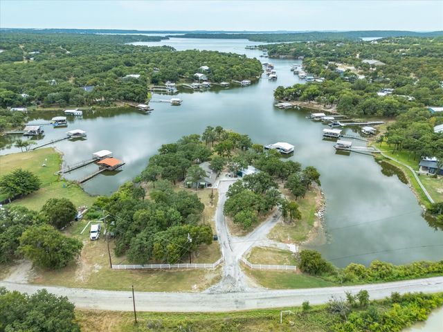 546 County Road 1743, Chico, TX 76431