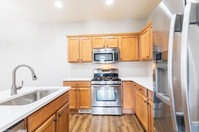 56659 Long Island Drive, Shelby Twp, MI 48316