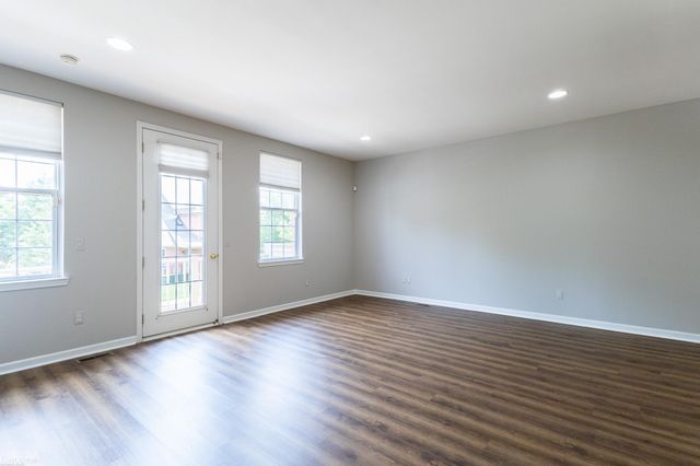 56659 Long Island Drive, Shelby Twp, MI 48316