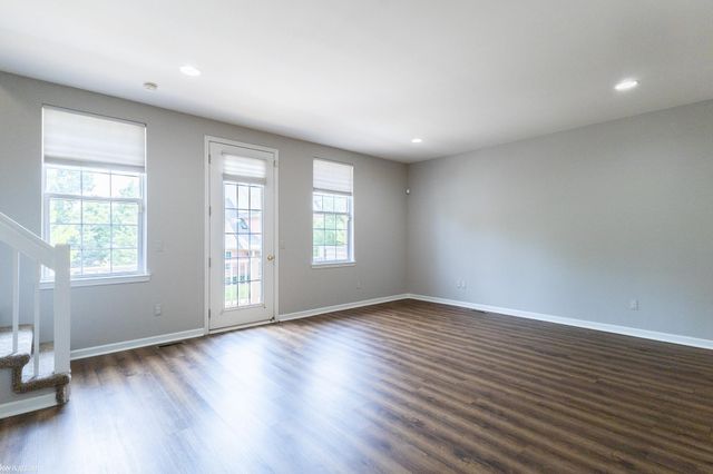 56659 Long Island Drive, Shelby Twp, MI 48316