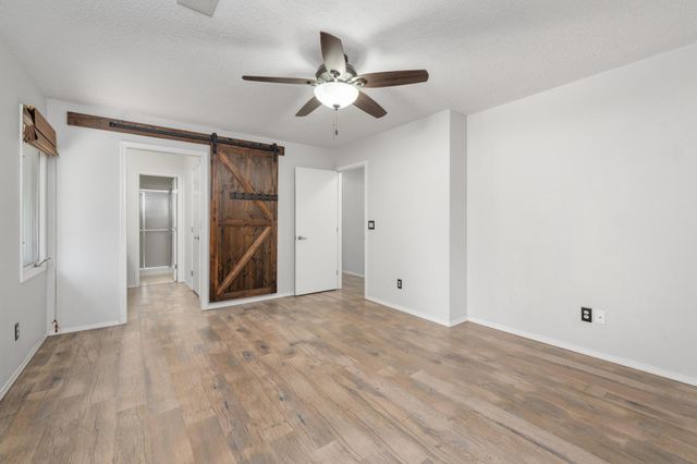 4827 N Homestead St, Bel Aire, KS 67220