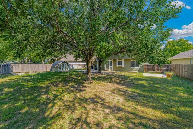 4827 N Homestead St, Bel Aire, KS 67220