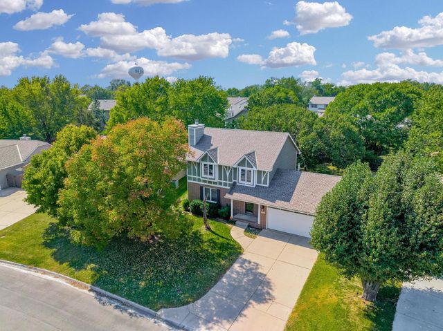 4827 N Homestead St, Bel Aire, KS 67220