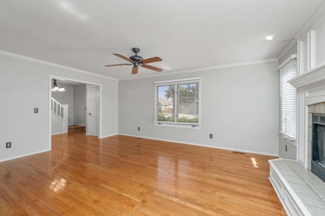 4827 N Homestead St, Bel Aire, KS 67220