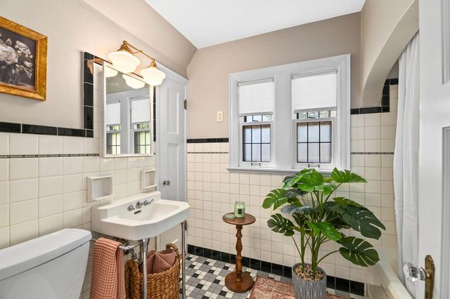2608 71st STREET, Wauwatosa, WI 53213