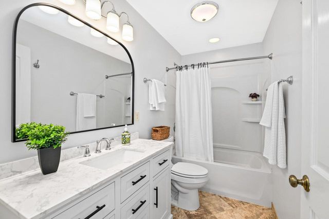 2608 71st STREET, Wauwatosa, WI 53213