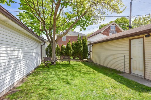 2608 71st STREET, Wauwatosa, WI 53213