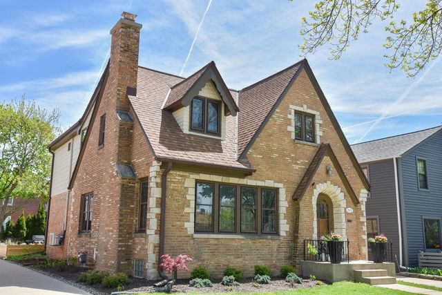 2608 71st STREET, Wauwatosa, WI 53213