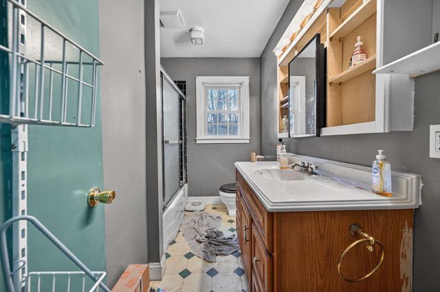 31 Bible Hill Road, Bennington, NH 03442