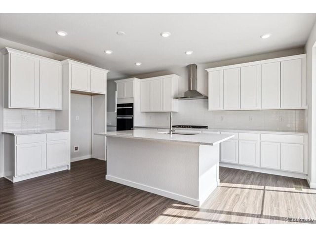 2537 Bailey Ln, Erie, CO 80026