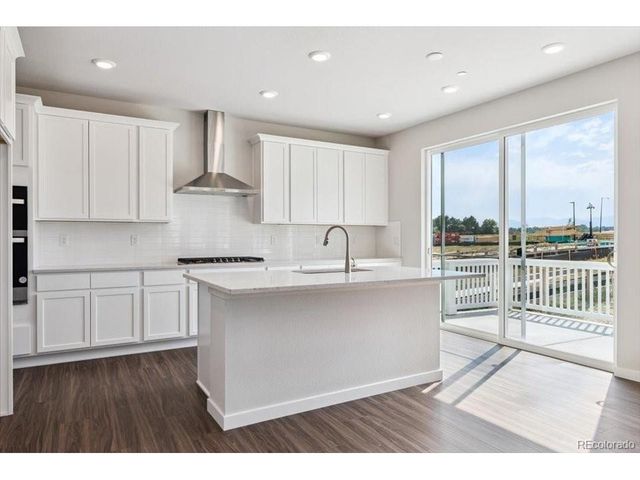 2537 Bailey Ln, Erie, CO 80026