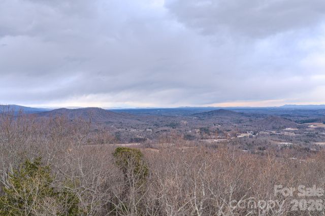 2724 Mountain Crest Drive S 75, Marion, NC 28752