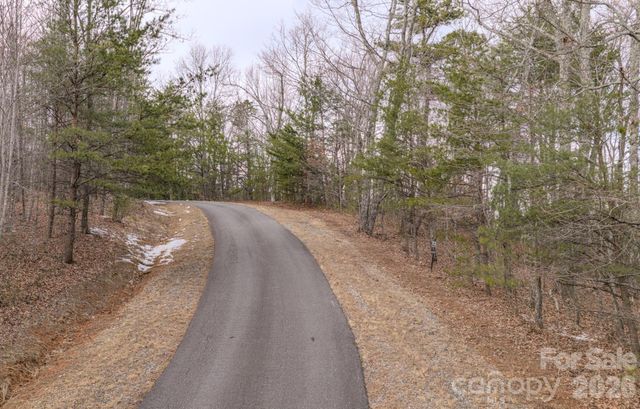 2724 Mountain Crest Drive S 75, Marion, NC 28752