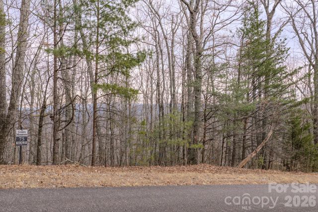 2724 Mountain Crest Drive S 75, Marion, NC 28752