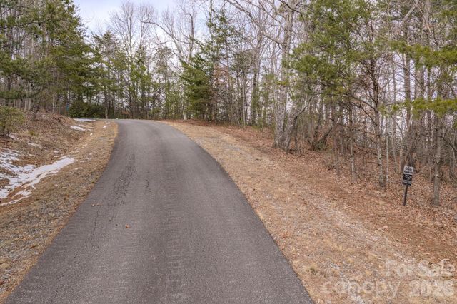 2724 Mountain Crest Drive S 75, Marion, NC 28752