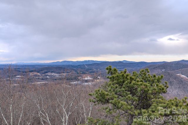 2724 Mountain Crest Drive S 75, Marion, NC 28752