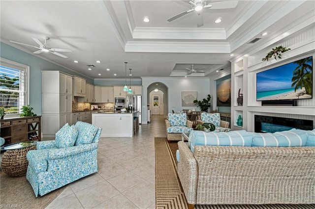 5047 Andros DR, Naples, FL 34113