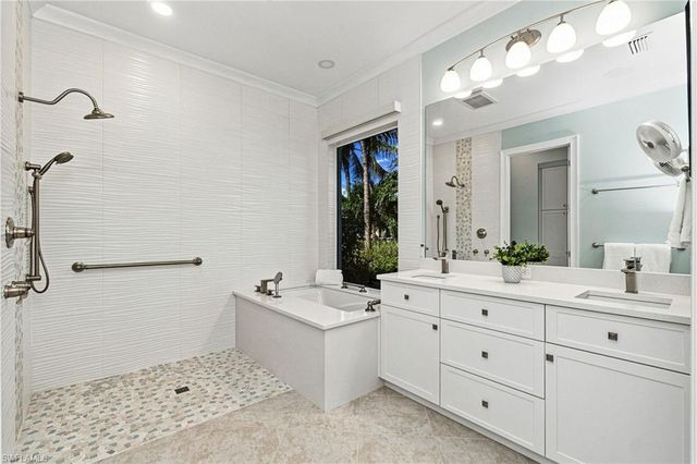 5047 Andros DR, Naples, FL 34113