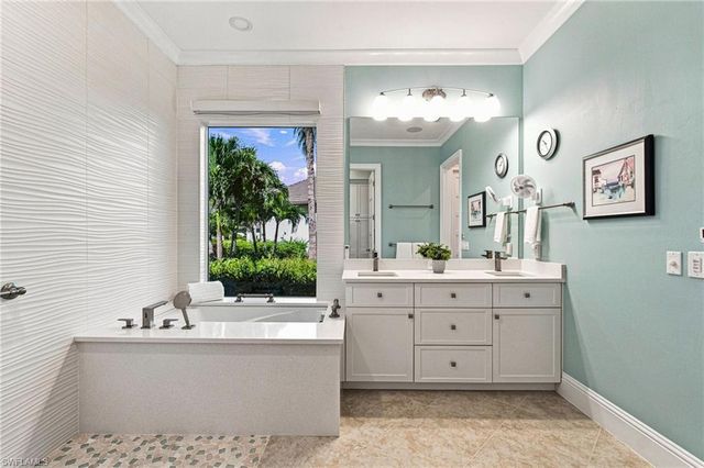 5047 Andros DR, Naples, FL 34113