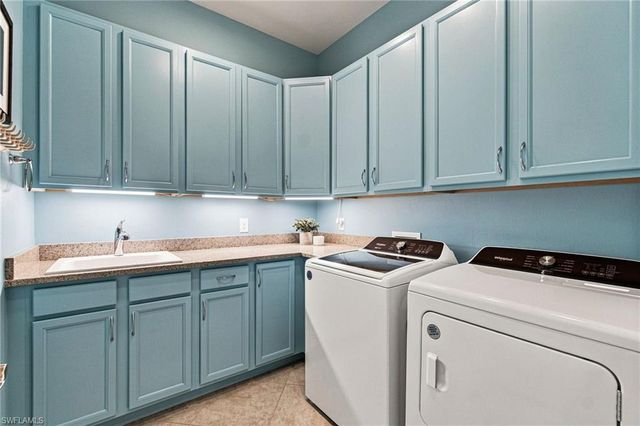 5047 Andros DR, Naples, FL 34113
