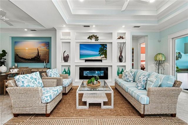 5047 Andros DR, Naples, FL 34113