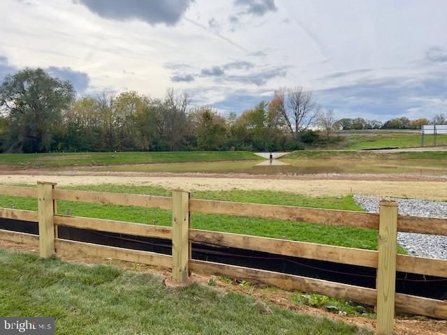 327 ECLIPSE ST, Charles Town, WV 25414