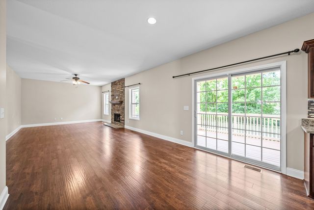 1272 Brigade Dr, Clarksville, TN 37043