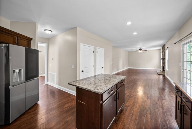 1272 Brigade Dr, Clarksville, TN 37043