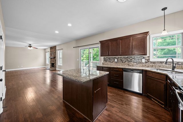 1272 Brigade Dr, Clarksville, TN 37043