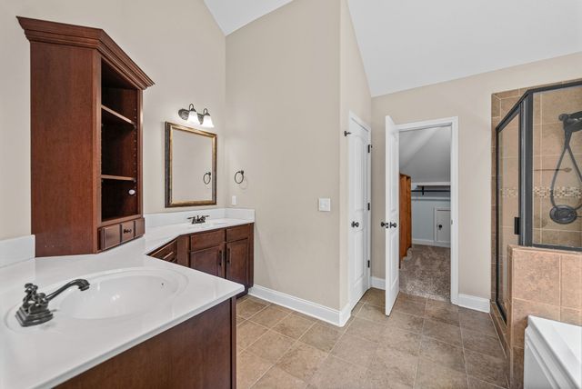 1272 Brigade Dr, Clarksville, TN 37043