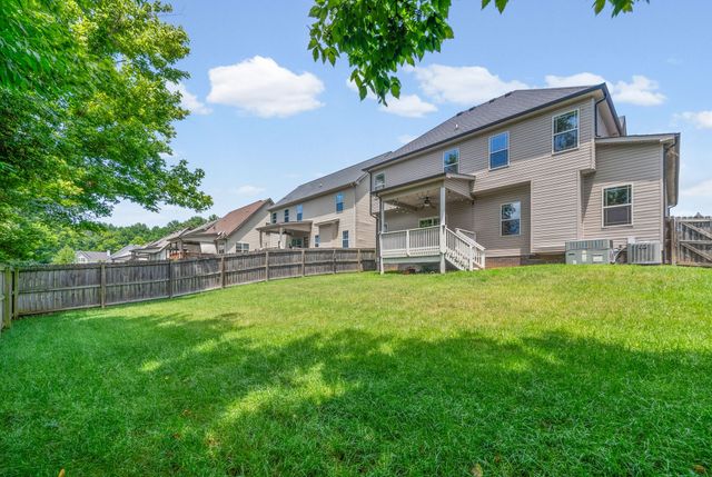 1272 Brigade Dr, Clarksville, TN 37043