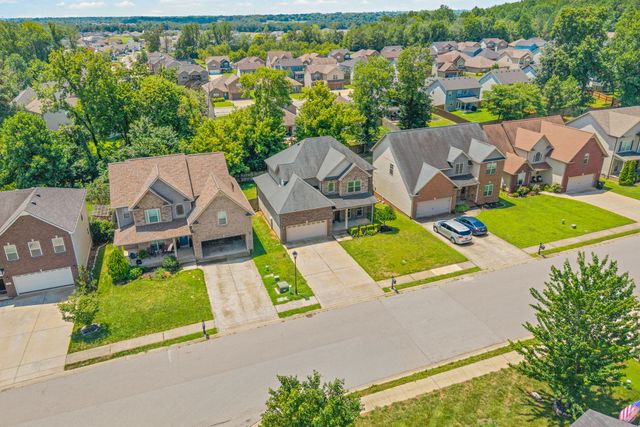 1272 Brigade Dr, Clarksville, TN 37043