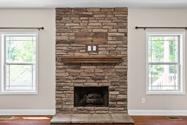 1272 Brigade Dr, Clarksville, TN 37043