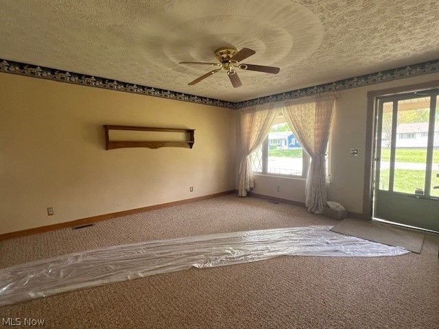 1124 Valley Drive NW, North Canton, OH 44720