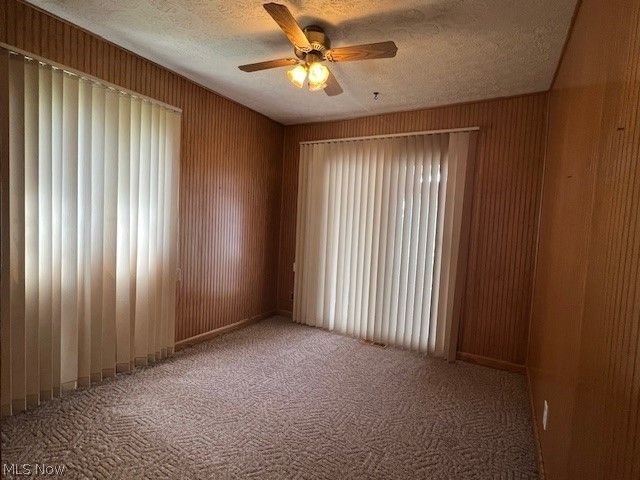 1124 Valley Drive NW, North Canton, OH 44720