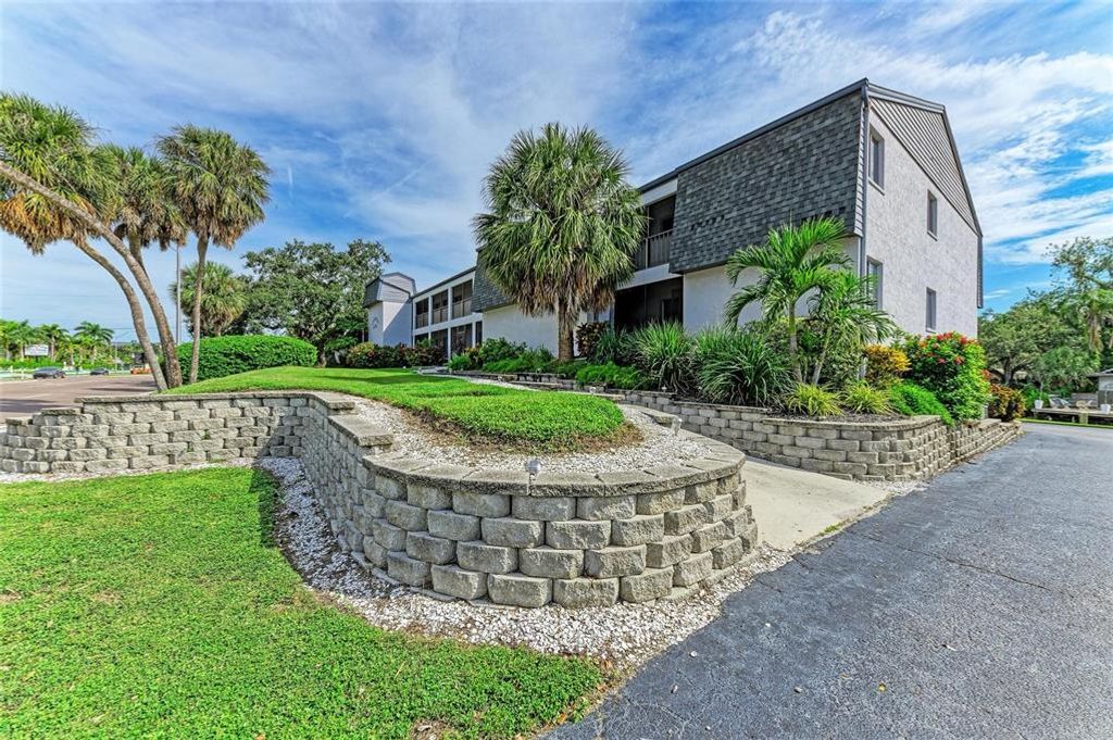 2124 TAMIAMI TRAIL 207, Sarasota, FL 34234