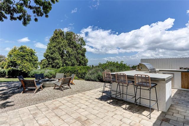 27427 Sunnyridge Road, Palos Verdes Peninsula, CA 90274