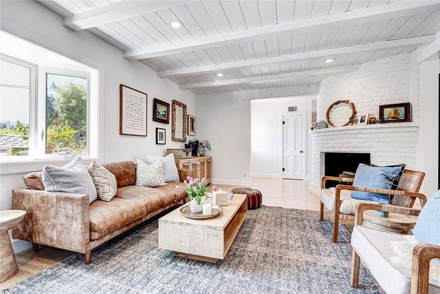 27427 Sunnyridge Road, Palos Verdes Peninsula, CA 90274