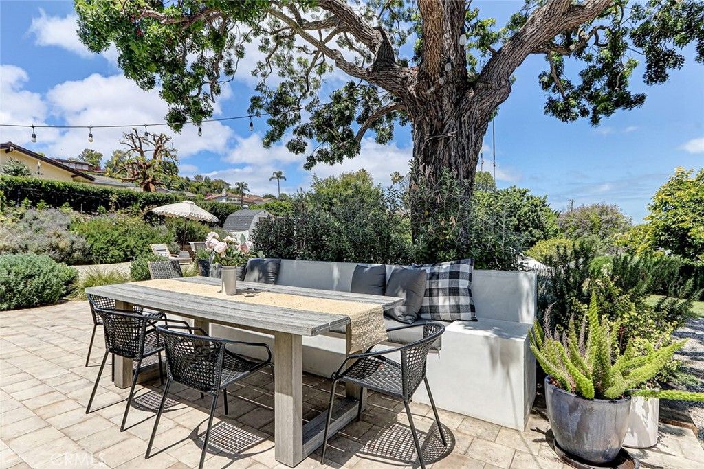 Image 11 of property listing at 27427 Sunnyridge Road, Palos Verdes Peninsula, CA 90274