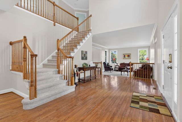 3 ROBIN CIR, Princeton Junction, NJ 08550