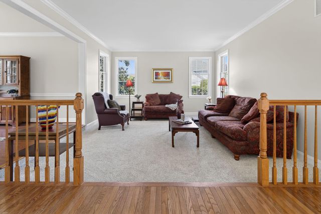 3 ROBIN CIR, Princeton Junction, NJ 08550
