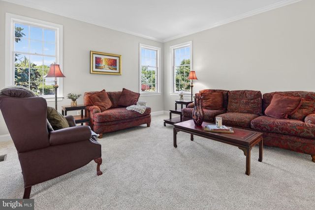 3 ROBIN CIR, Princeton Junction, NJ 08550