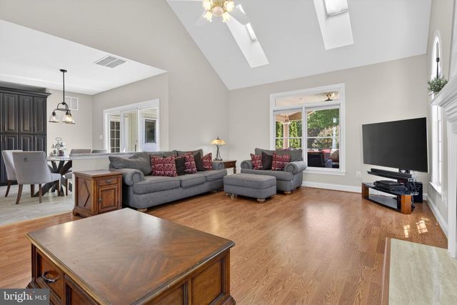 3 ROBIN CIR, Princeton Junction, NJ 08550