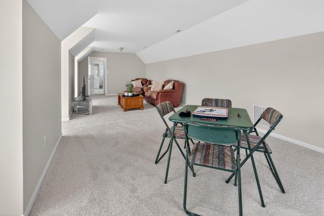 3 ROBIN CIR, Princeton Junction, NJ 08550