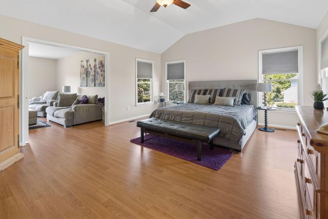 3 ROBIN CIR, Princeton Junction, NJ 08550