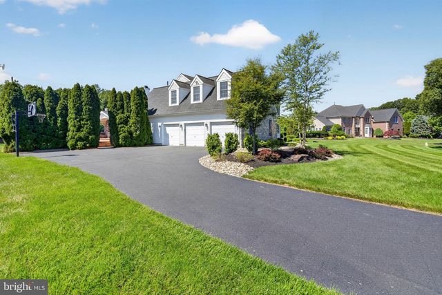 3 ROBIN CIR, Princeton Junction, NJ 08550
