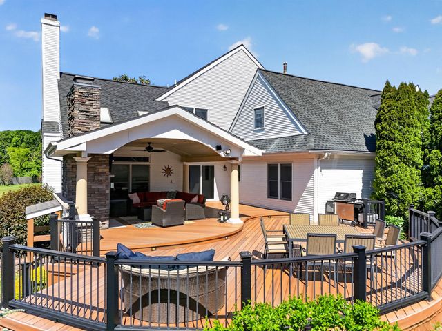 3 ROBIN CIR, Princeton Junction, NJ 08550