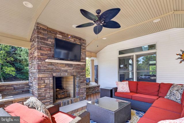 3 ROBIN CIR, Princeton Junction, NJ 08550