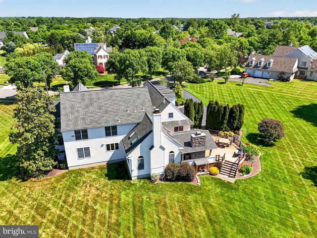 3 ROBIN CIR, Princeton Junction, NJ 08550